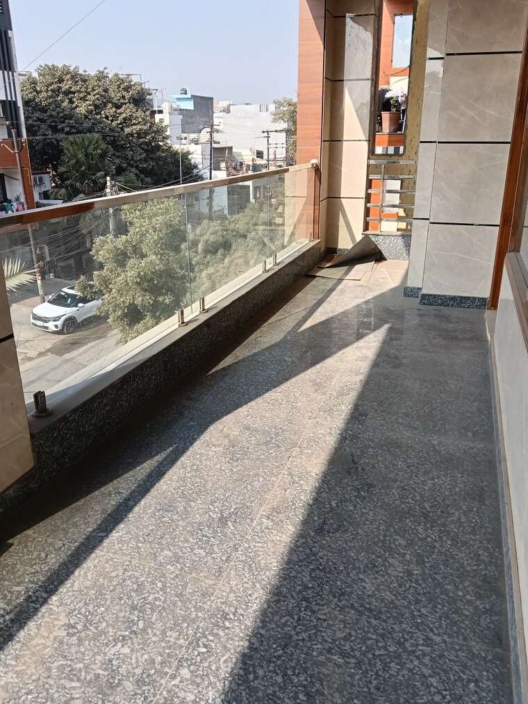 Balcony, rajendra nagar sector 2 6 Bedroom 550 Sq.Yd. Builder Floor In Rajendra Nagar Sector 2 Ghaziabad 9634556