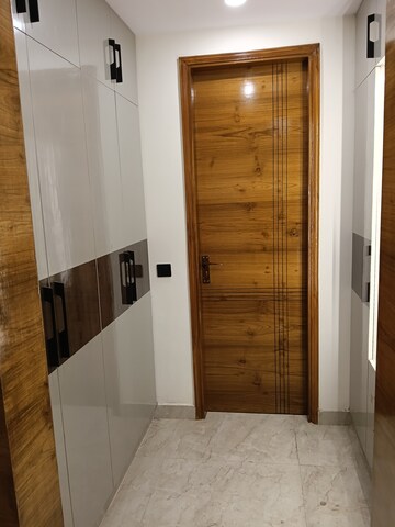 Room in 6 BHK Builder Floor at Rajendra Nagar Sector 2 – for Sale