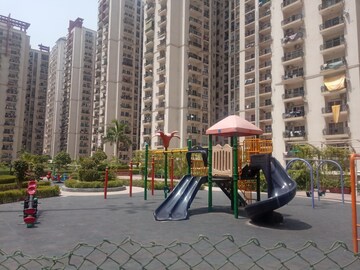 2.5 BHK Apartment For Sale in Antriksh Golf View, Sector 78