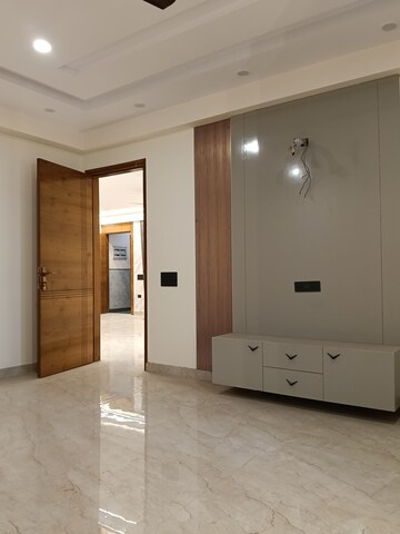 Room in 6 BHK Builder Floor at Rajendra Nagar Sector 2 – for Sale