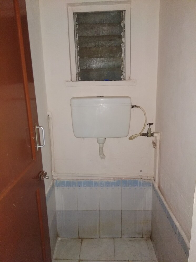 Bathroom, jankalyan nagar 1 RK 180 Sq.Ft. Apartment In Jankalyan Nagar Mumbai 9634532