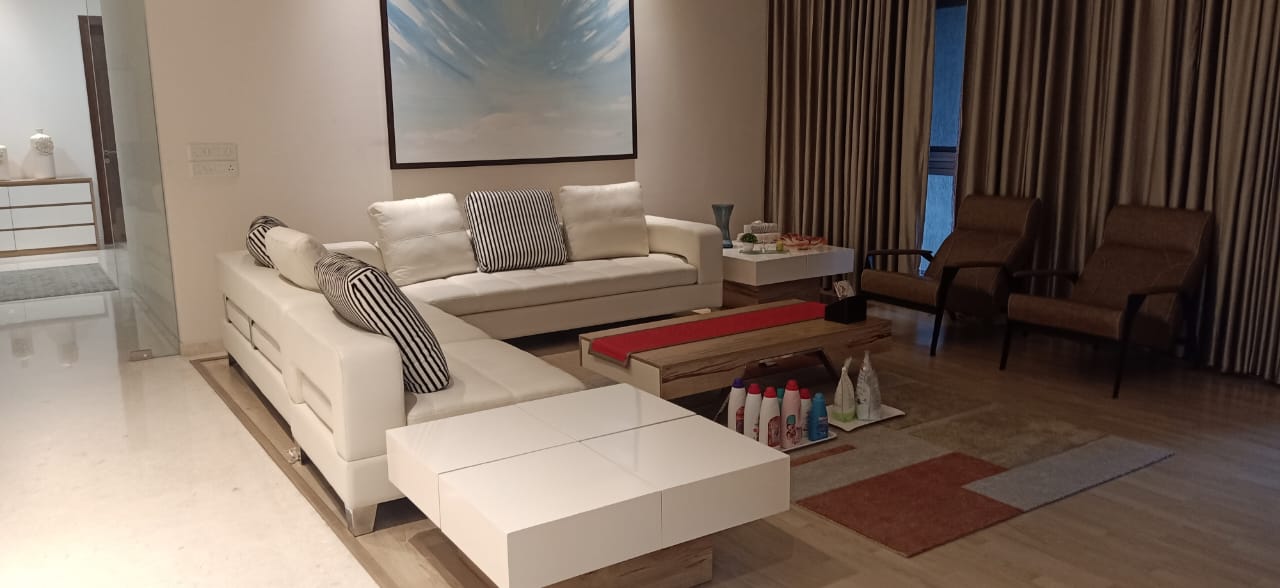 2 BHK + Pooja Room Apartment For Rent in Amanora Gateway Towers