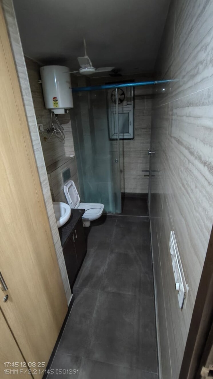 Bathroom, malviya nagar 2 Bedroom 1000 Sq.Ft. Builder Floor In Malviya Nagar Delhi 9634601