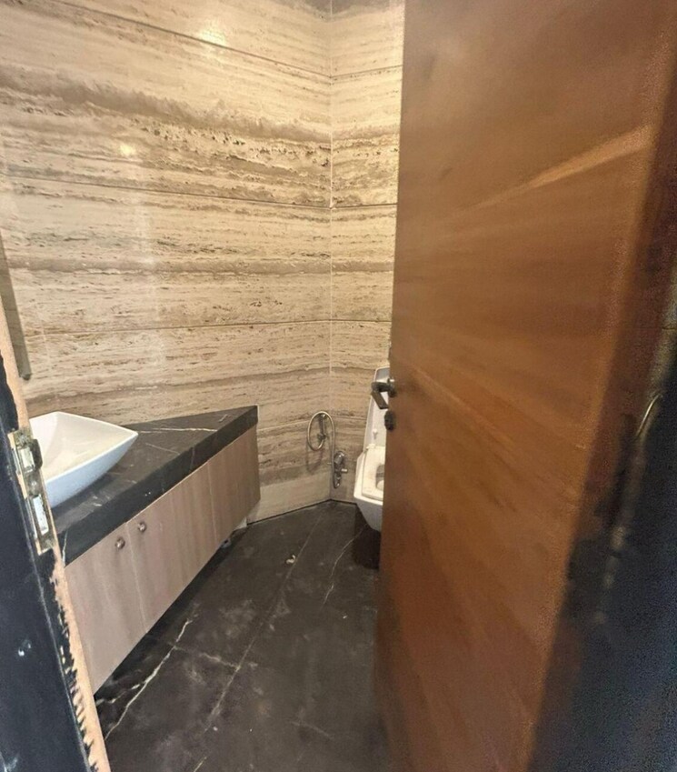 Bathroom, oberoi-three-sixty-west 5 Bedroom 6651 Sq.Ft. Apartment In Worli Mumbai 9634592