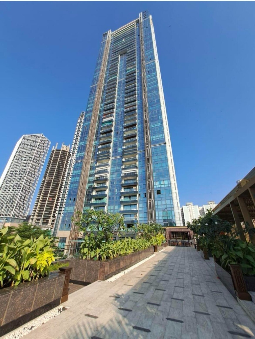 5 BHK 6651 Sq.Ft. Apartment in Oberoi Three Sixty West