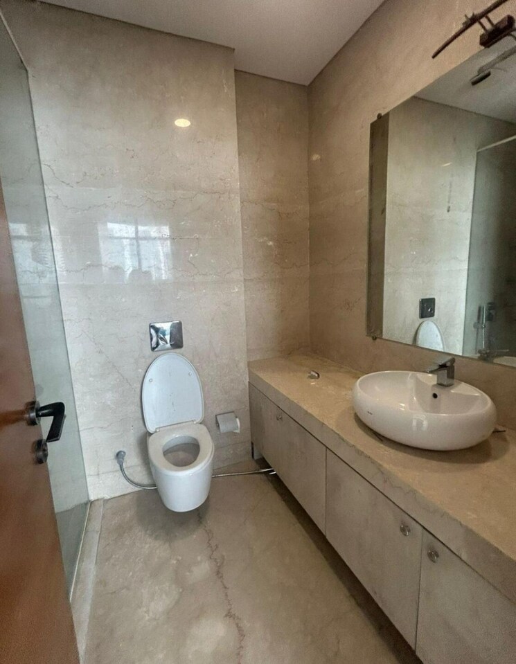 Bathroom, oberoi-three-sixty-west 5 Bedroom 6651 Sq.Ft. Apartment In Worli Mumbai 9634592