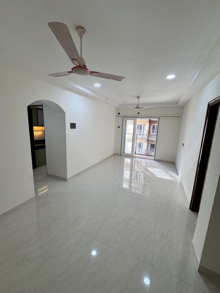 Living Room, unnat nagar 3 Bedroom 1300 Sq.Ft. Apartment In Unnat Nagar Mumbai 9628359