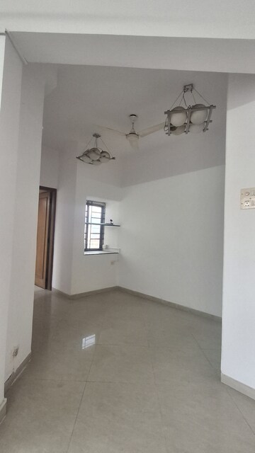 Furnished Amenities in 3 BHK Apartment at Bredco New Viceroy Park , Kandivali East – for Rent