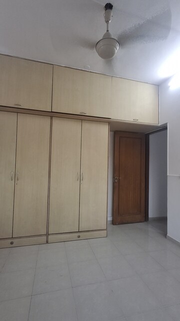 Furnished Amenities in 3 BHK Apartment at Bredco New Viceroy Park , Kandivali East – for Rent