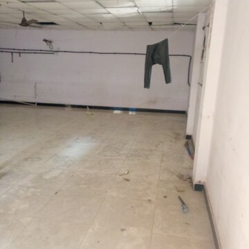 Room in  Warehouse at Siddharth Nagar CHS Goregaon, Goregaon West – for Rent