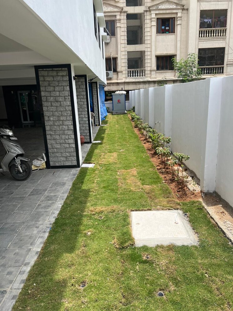  Parking, kondapur Commercial Office Space 2250 Sq.Ft. In Kondapur Hyderabad 9635243