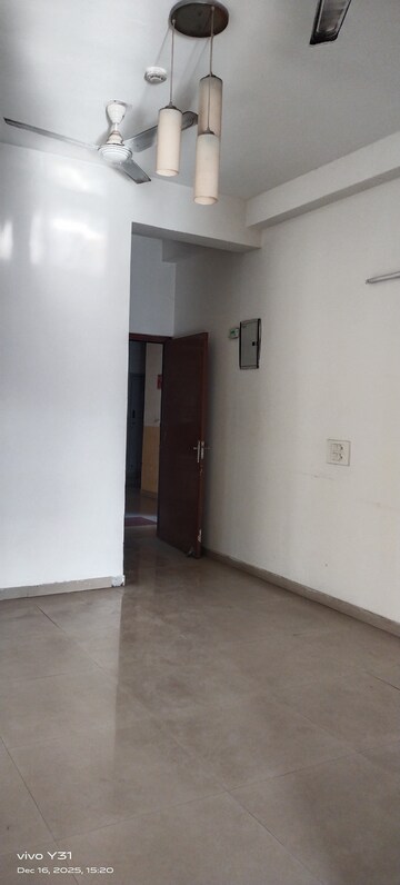 Room in 2 BHK Apartment at Mahagun Mywoods, Sector 16c Greater Noida – for Rent