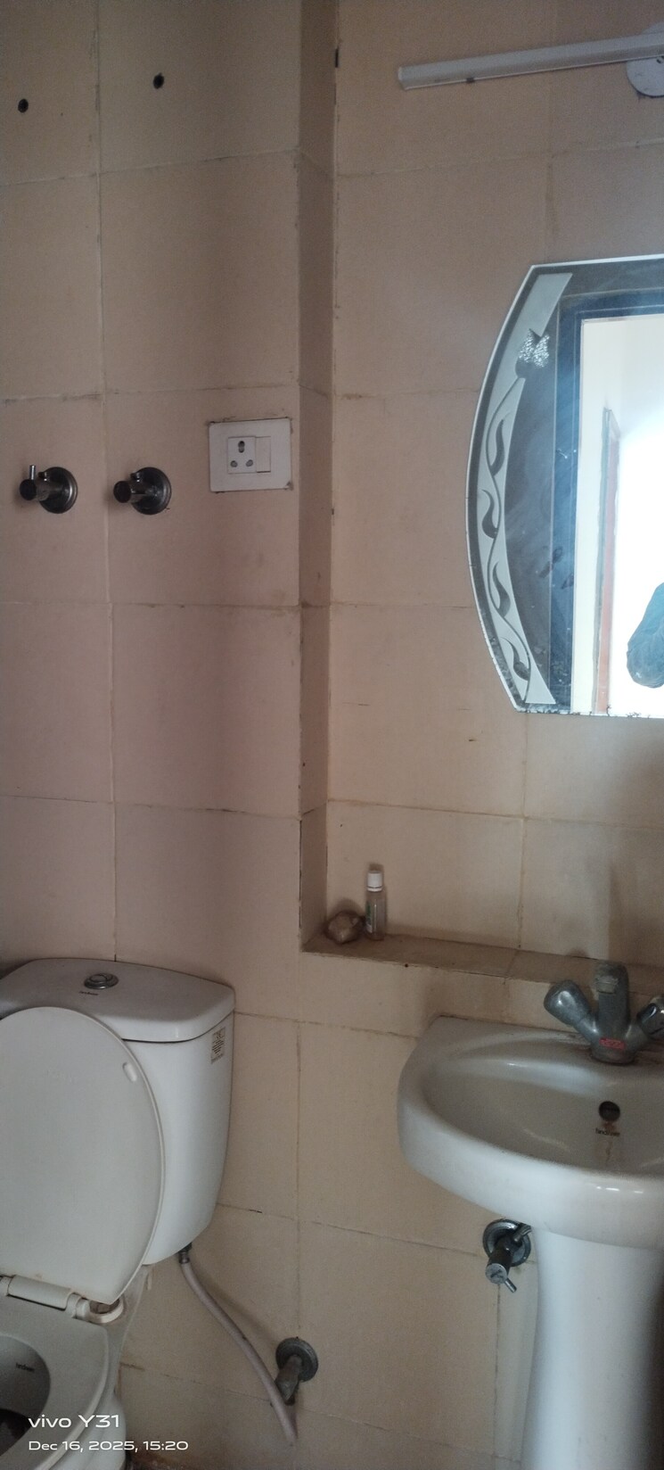 Bathroom, mahagun-mywoods 2 Bedroom 1100 Sq.Ft. Apartment In Sector 16c Greater Noida Greater Noida 9635140