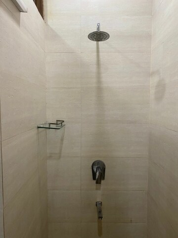 Attached Bathroom in 3 BHK Builder Floor at New Rajinder Nagar – for Rent