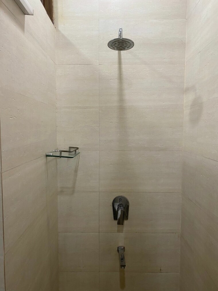 Attached Bathroom, new rajinder nagar 3 Bedroom 1650 Sq.Ft. Builder Floor In New Rajinder Nagar Delhi 9635183