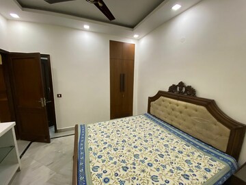 Bedroom in 3 BHK Builder Floor at New Rajinder Nagar – for Rent