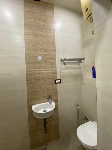 Bathroom in 3 BHK Builder Floor at New Rajinder Nagar – for Rent