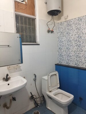 Bathroom in 2 BHK Builder Floor at Sector 48 – for Rent