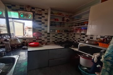 Kitchen in 2.5 BHK Builder Floor at Govindpuri – for Sale