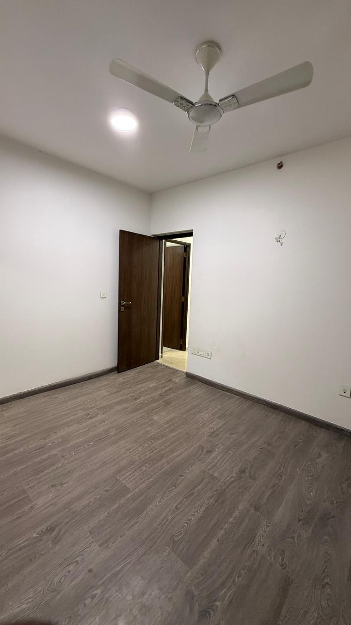 2 BHK Apartment For Rent in Omkar Ananta