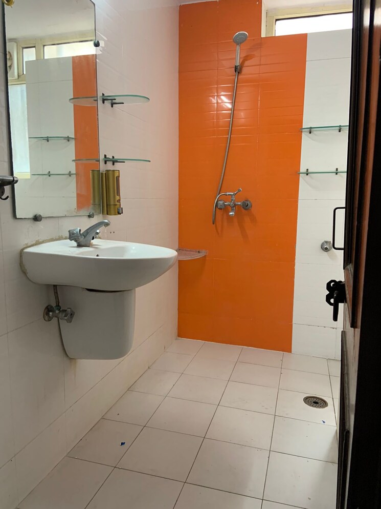 Bathroom, dwarka 3 Bedroom 1500 Sq.Ft. Apartment In Dwarka Delhi 9635223
