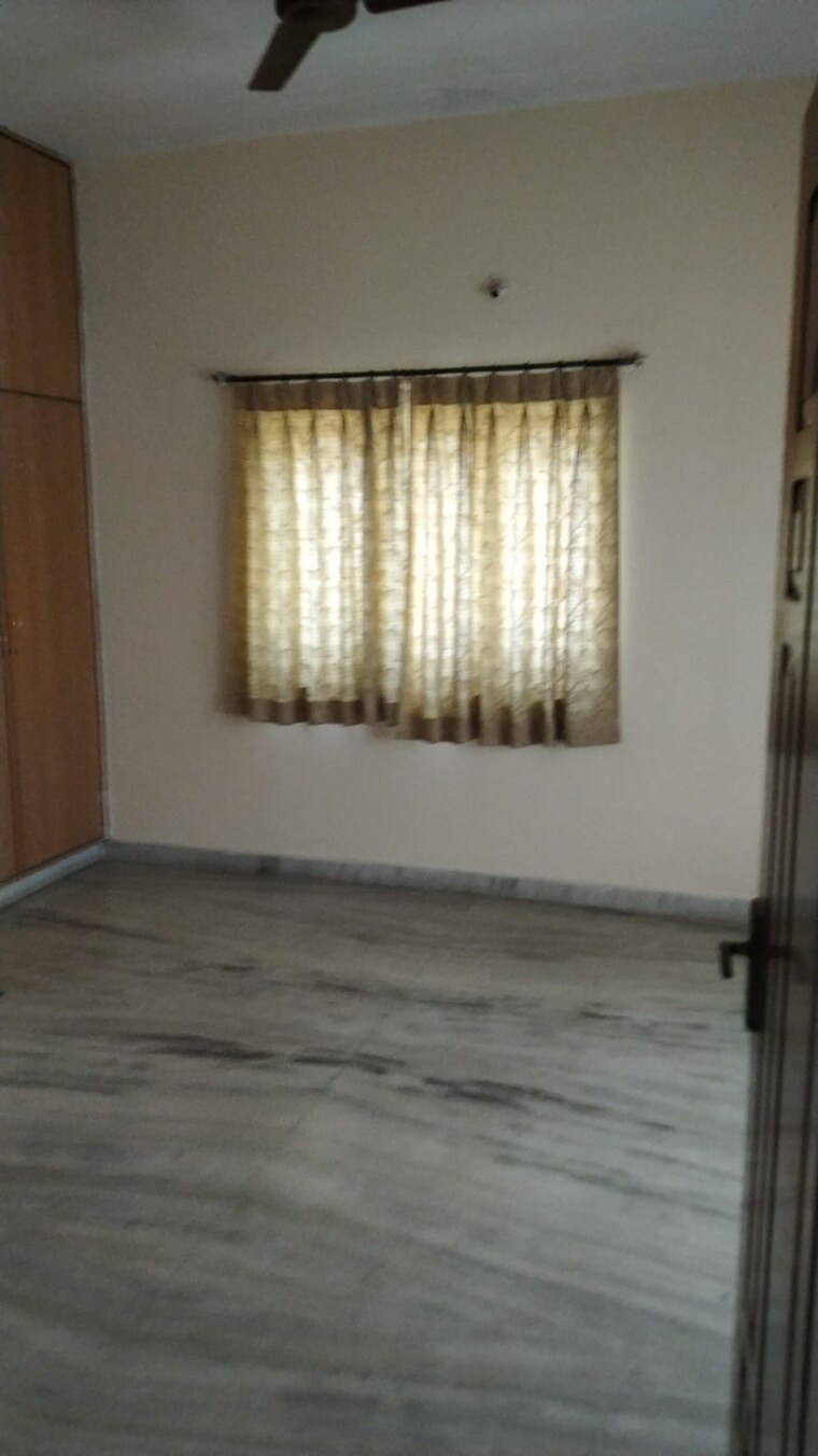 Room, kukatpally 6+ Bedroom 5600 Sq.Ft. Independent House In Kukatpally Hyderabad 9635098