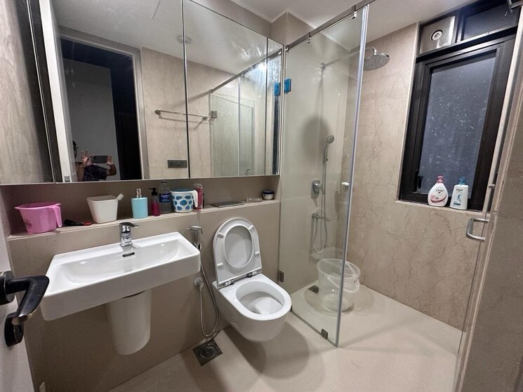 Bathroom, lodha-the-world-towers-world-one-tier-2 6+ Bedroom 4590 Sq.Ft. Apartment In Worli Mumbai 9635222