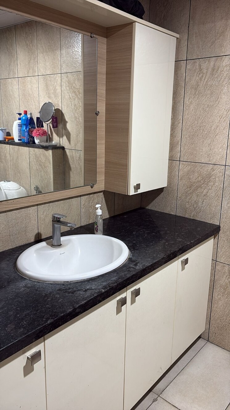 Bathroom, prestige-song-of-the-south 3 Bedroom 1634 Sq.Ft. Apartment In Yelenahalli Bangalore 9635255