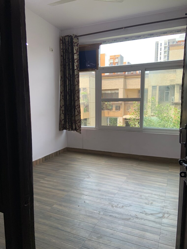 Room, dwarka 3 Bedroom 1550 Sq.Ft. Apartment In Dwarka Delhi 9635288