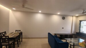 Furnished Amenities in 2 BHK Apartment at Bandra West – for Rent