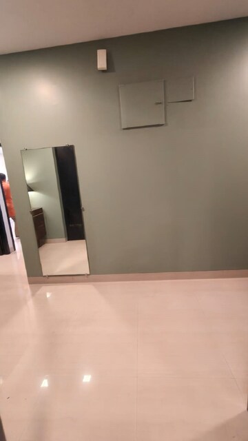 Furnished Amenities in 2 BHK Apartment at Bandra West – for Rent