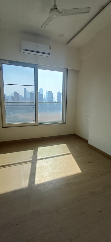 Furnished Amenities in 3 BHK Apartment at Kohinoor Square Altissimo, Dadar West – for Rent