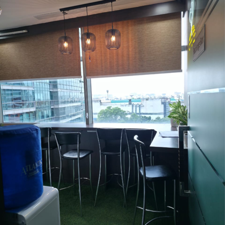 Team Area, spaze-itech-park Commercial Office Space 1000 Sq.Ft. In Sispal Vihar Gurgaon 9635320