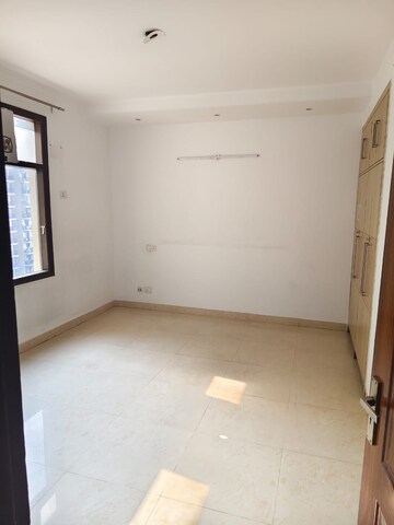 Room in 3 BHK Apartment at Pir Machalla – for Rent