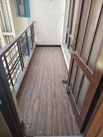 Balcony in 3 BHK Apartment at Pir Machalla – for Rent