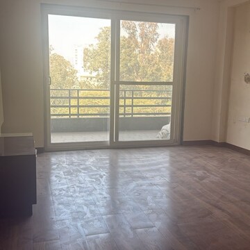 Room in 4 BHK Builder Floor at Palam Vihar – for Sale