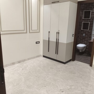 Room in 3 BHK Builder Floor at Vikas Puri – for Sale