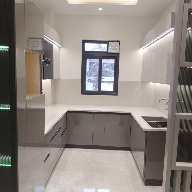 Kitchen, vikas puri 3 Bedroom 125 Sq.Yd. Builder Floor In Vikas Puri Delhi 9635486