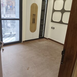 Room in 3 BHK Builder Floor at Vikas Puri – for Sale