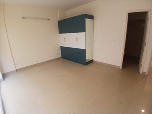 Room in 4 BHK Apartment at Unity The Amaryllis, Karol Bagh – for Rent