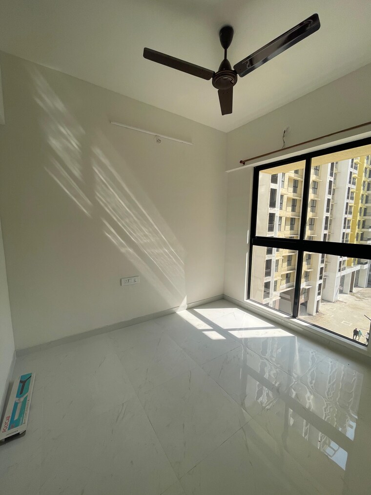 Balcony, runwal-gardens-phase-i 1.5 Bedroom 535 Sq.Ft. Apartment In Dombivli East Thane 9635628