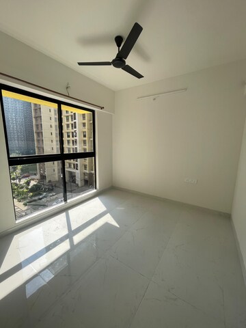 Room in 1.5 BHK Apartment at Runwal Gardens Phase I, Dombivli East – for Rent