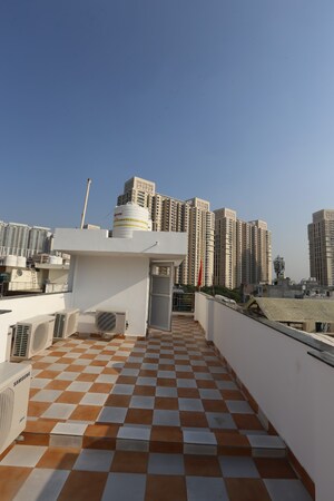 Kitchen in 1 BHK Builder Floor at Sector 54 – for Rent