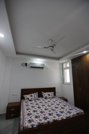 Bedroom in 1 BHK Builder Floor at Sector 54 – for Rent