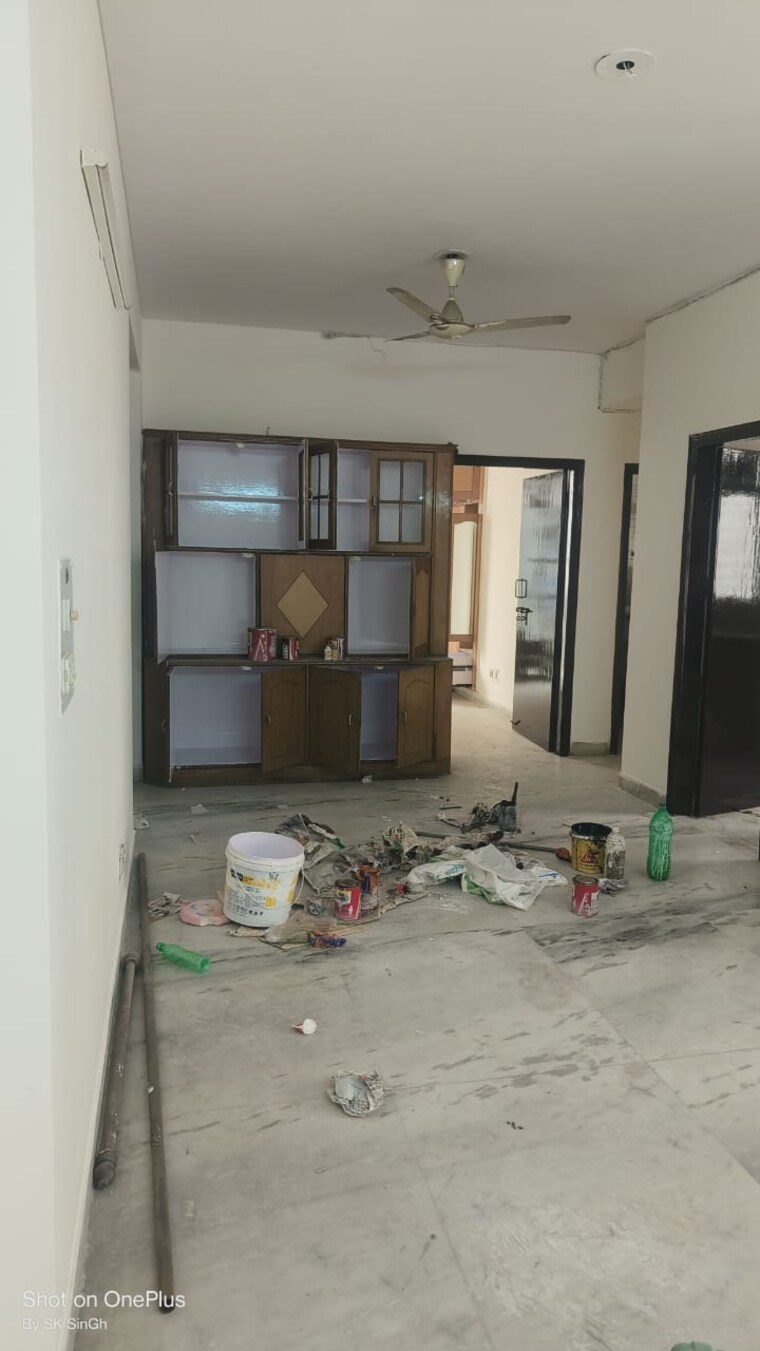 Room, sector 10 dwarka 3 Bedroom 1710 Sq.Ft. Apartment In Sector 10 Dwarka Delhi 9635614