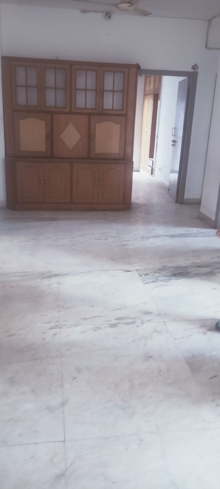 Room, sector 10 dwarka 3 Bedroom 1710 Sq.Ft. Apartment In Sector 10 Dwarka Delhi 9635614