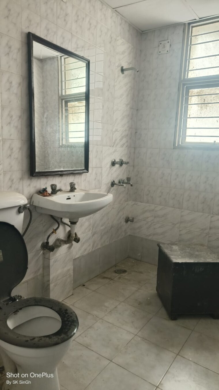 Bathroom, sector 10 dwarka 3 Bedroom 1710 Sq.Ft. Apartment In Sector 10 Dwarka Delhi 9635614