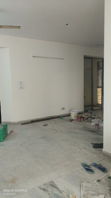 Room in 3 BHK Apartment at Sector 10 Dwarka – for Rent