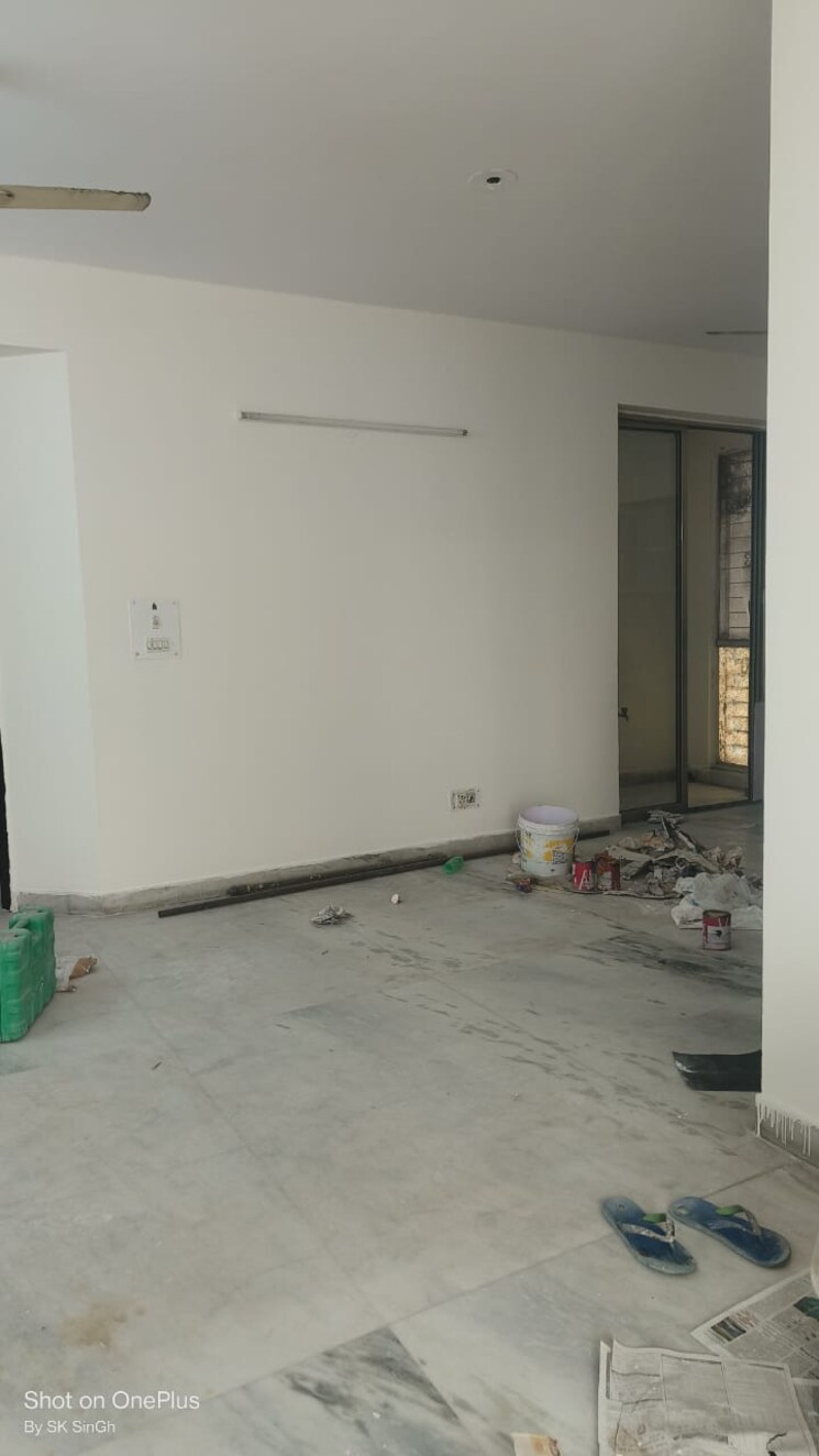 Room, sector 10 dwarka 3 Bedroom 1710 Sq.Ft. Apartment In Sector 10 Dwarka Delhi 9635614