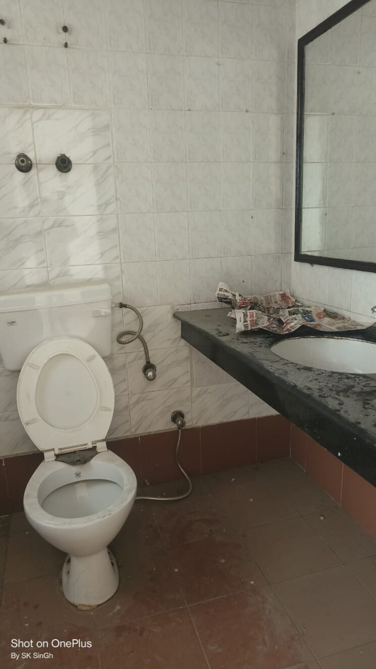 Bathroom, sector 10 dwarka 3 Bedroom 1710 Sq.Ft. Apartment In Sector 10 Dwarka Delhi 9635614